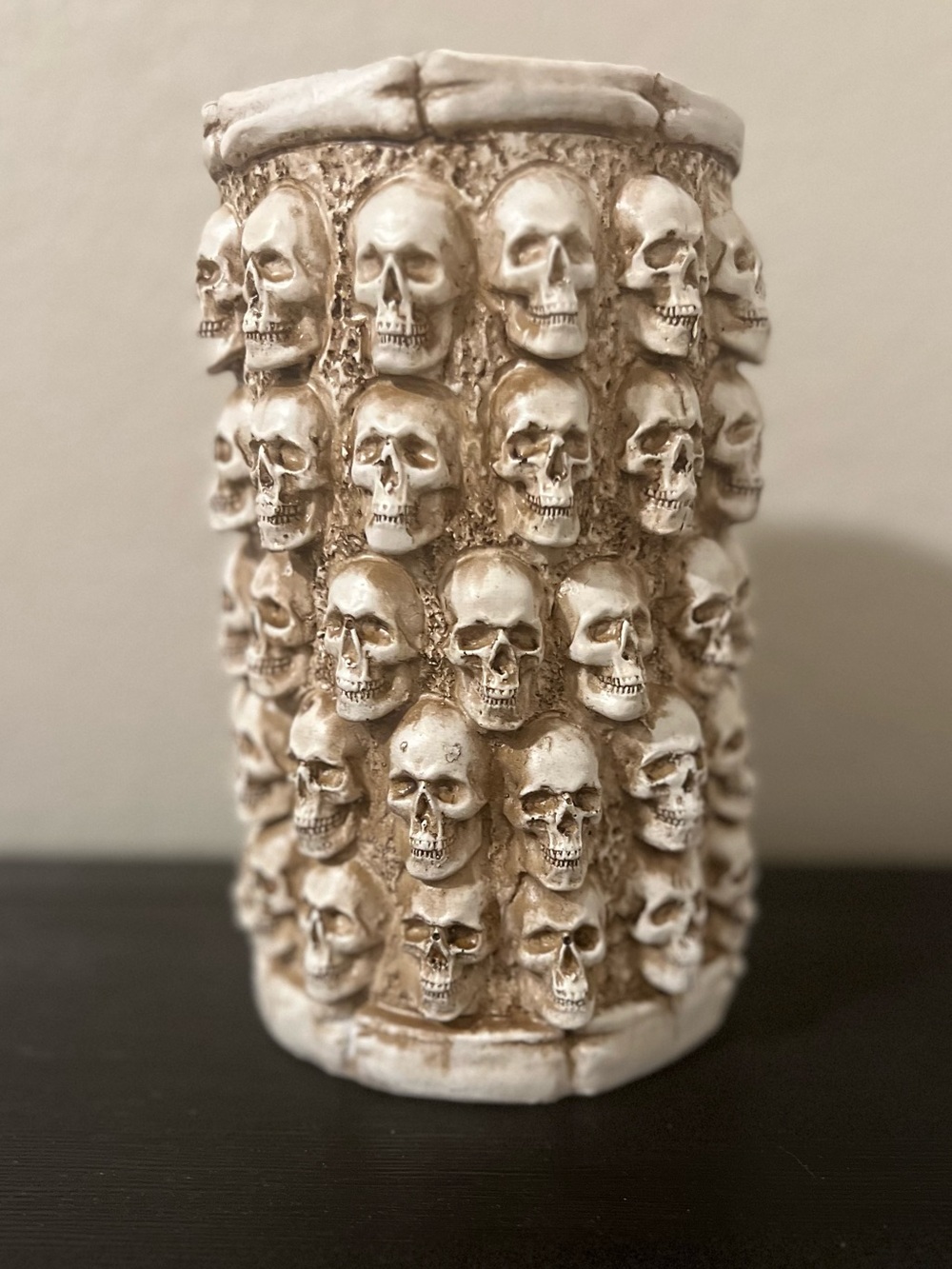 Skull Pattern Resin Decorative Vase - White
